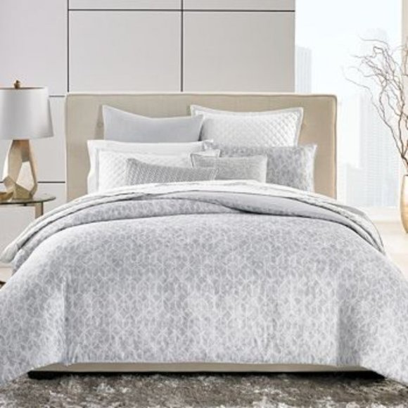 Hudson Park Diffused Geo Queen Bedding Set - 7 items. - Picture 2 of 12